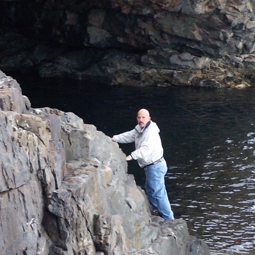 Meet your Posher, Carl